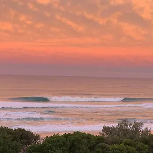 Capricorn One Beachside - Official Aparthotel Gold Coast
